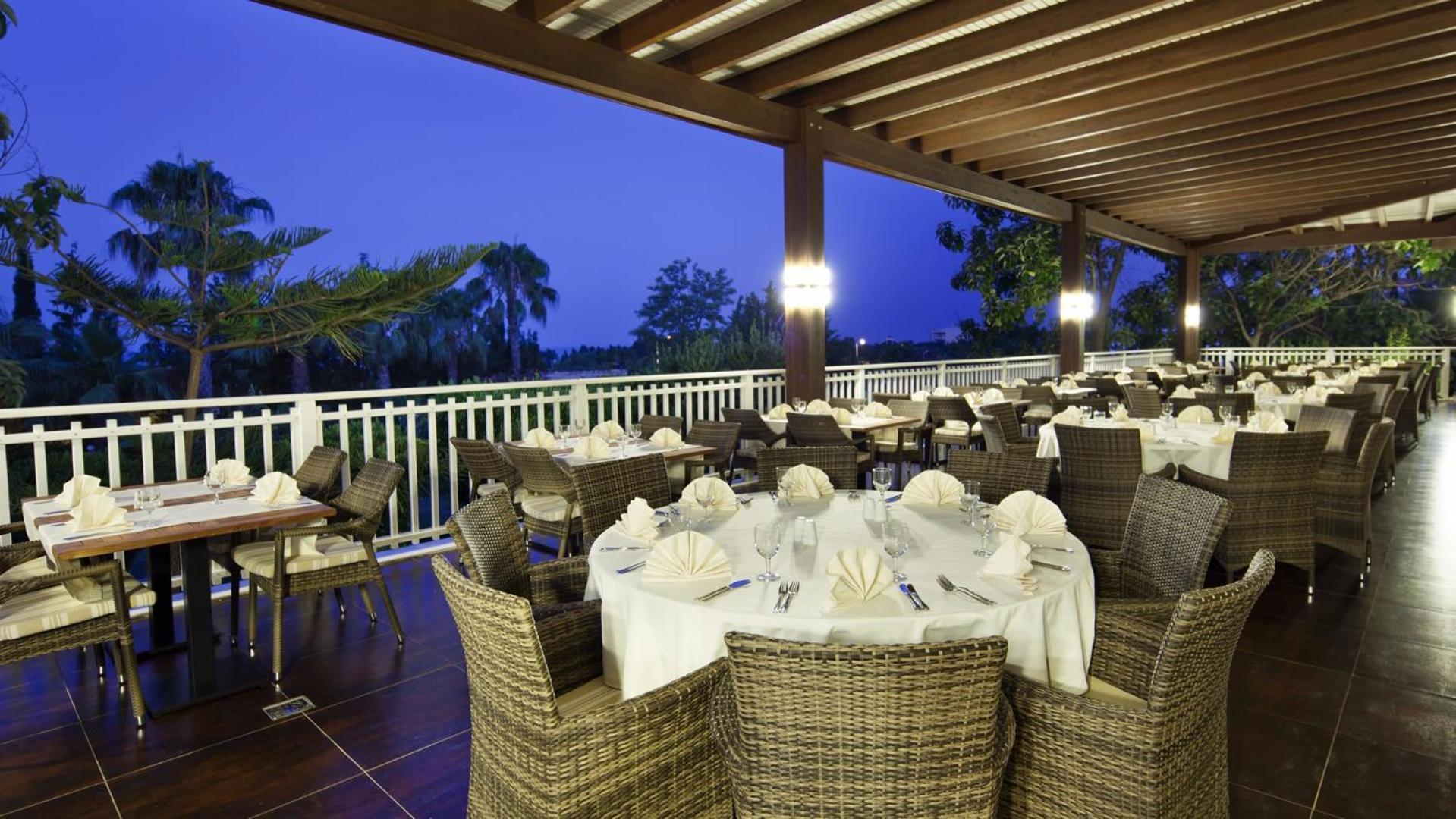 Club Grand Side Hotel Buitenkant foto